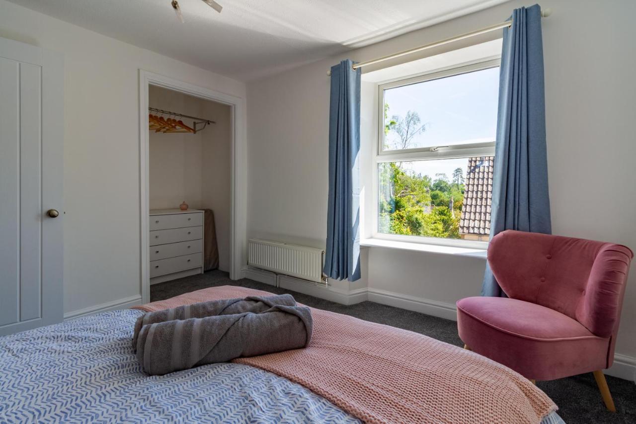 Family Friendly Cottage With Bunk Beds And Courtyard Malmesbury Exteriör bild