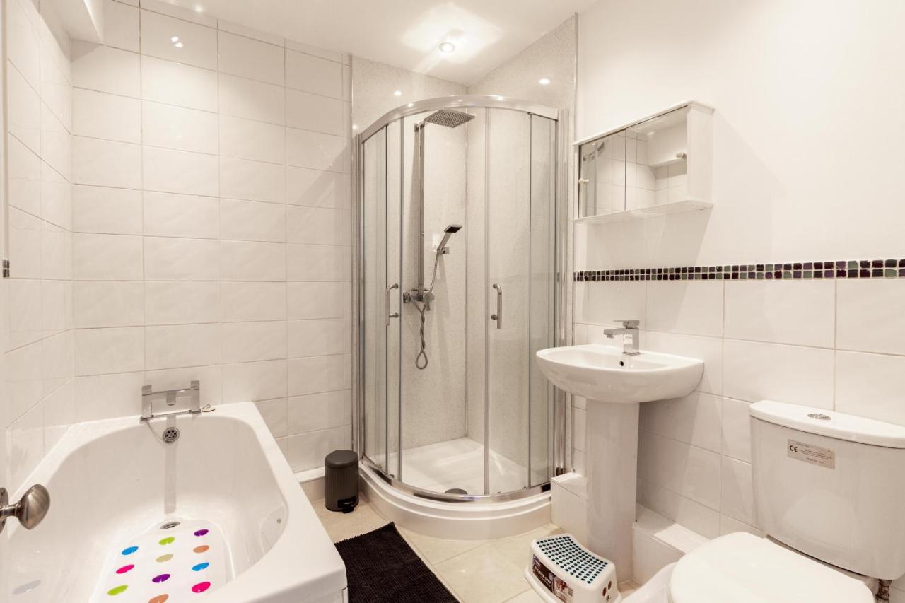 Family Friendly Cottage With Bunk Beds And Courtyard Malmesbury Exteriör bild